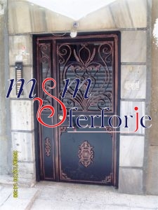 065 FERFORJE BİNA GİRİŞ KAPISI