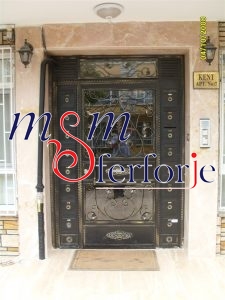 069 FERFORJE BİNA GİRİŞ KAPISI