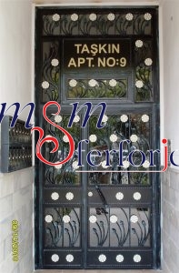 035 FERFORJE BİNA GİRİŞ KAPISI