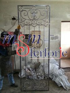 077 FERFORJE PENCERE KORKULUĞU