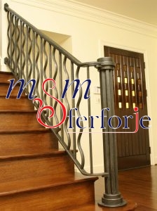 029 FERFORJE MERDİVEN KORKULUĞU