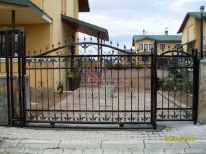 067 FERFORJE YANA KAYAR GARAJ KAPISI